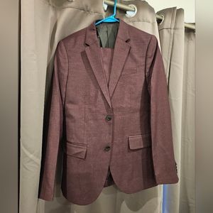H&M mens skinny fit suit. Burgundy 32R